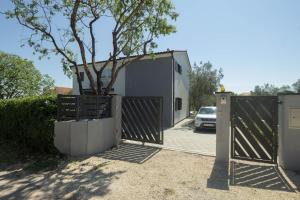 Luxury villa Medulin with pool near the beach , sea view, extra pool heating available