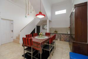 RedDoorz Syariah near Museum Tsunami Aceh 2