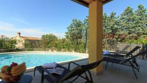 Beautiful villa Mugeba II with pool near the aquapark in Porec 