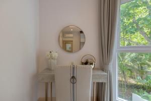 Palmetto by Holy Cow, 2-BR, jungle view