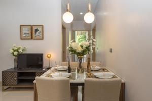 Palmetto by Holy Cow, 2-BR, jungle view