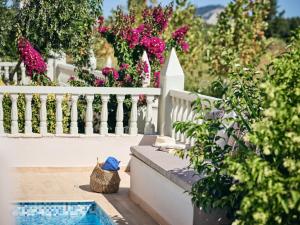 Three Graces Holiday Houses Complex