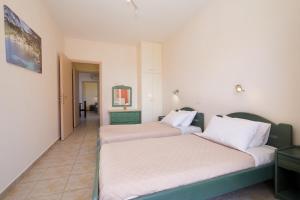 Theodora Studios & Apartments