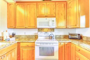 Keauhou Kona Surf & Racquet Club #7-302