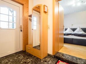 Ruhiges Apartment am Waldrand mit Schlossblick