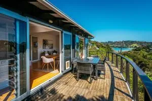 Te Kohanga, Oneroa - Blackpool