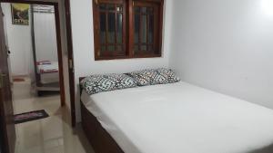 Indunil place hiriketiya with pool