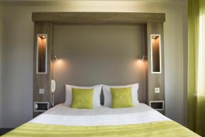Hotels Hotel Les Mesanges : photos des chambres