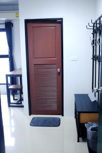 The room Apartment