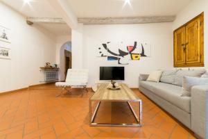 Santa Maria Novella 6 sleeps near the central station