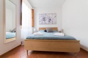 Santa Maria Novella 6 sleeps near the central station