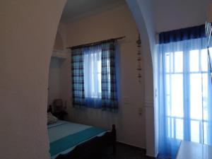 Ostria Studios - Spilia Sikinos Greece