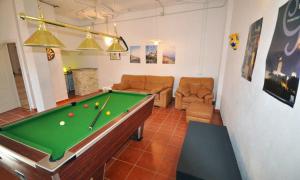 Fuengirola Villa Sleeps 10 Pool Air Con WiFi
