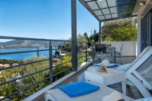 Pasithea Honeymoon Suite, Hot Tub, Sea View