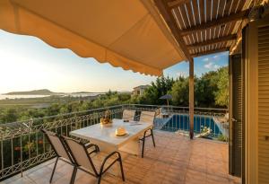 Gialova Villa Sleeps 4 Pool Air Con WiFi Messinia Greece