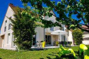 Maisons de vacances Grande Maison avec jardin et terrasse prives, ultra equipee pour grand groupe : photos des chambres