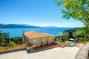 Lygia Villa Sleeps 6 Pool Air Con WiFi Lefkada Greece