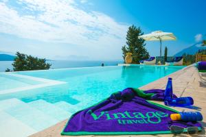 Lygia Villa Sleeps 6 Pool Air Con WiFi Lefkada Greece