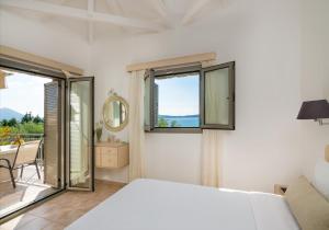 Gialova Villa Sleeps 2 Pool Air Con WiFi Messinia Greece