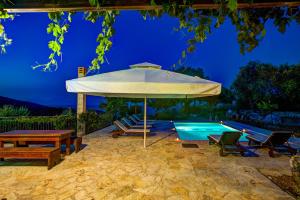 Perachori Villa Sleeps 6 Pool Air Con WiFi Ithaka Greece