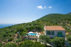 Perachori Villa Sleeps 6 Pool Air Con WiFi Ithaka Greece