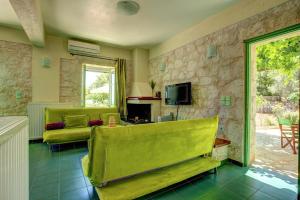 Perachori Villa Sleeps 6 Pool Air Con WiFi Ithaka Greece