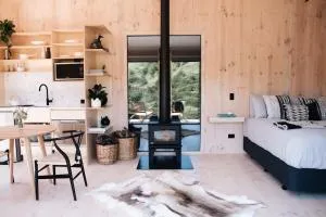 Fleetwood - Waiheke Island - Awaroa