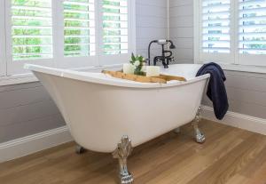 Franklin - An Escape to the Country