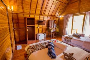 Phòng 2 giường đơn có ban công (Twin Room with Balcony)