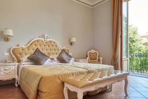 Superior Double Room with Garden View room in Villa Royal
