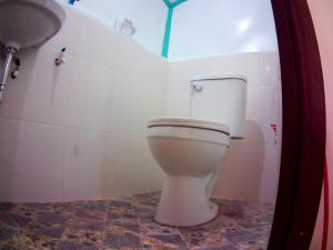 Casa de Viajeros AC room 2nd flr 600mbps spacious 5 minutes to the beach