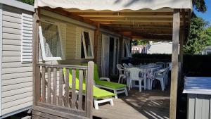 Campings Camping Les Charmettes-Mobile Home Vacances : photos des chambres