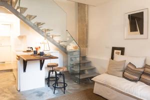Stylish Tailor Made Flat