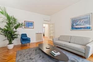 San Fermo Luxury Apartment