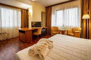 Deluxe Twin Room room in Hotel Royal Palace