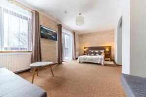 Nefryt - lodówka i czajnik w pokoju, dwa aneksy kuchenne ogólnodostępne, duży parking - Мілков