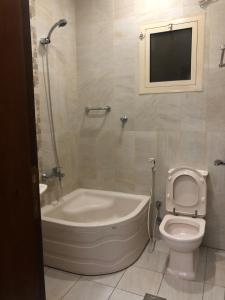 شقق المنزل الماسي للشقق المخدومة