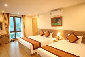 Phòng gia đình hướng núi (Family Mountain View Room)