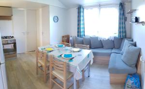 Campings Camping Les Charmettes-Mobile Home Vacances : photos des chambres