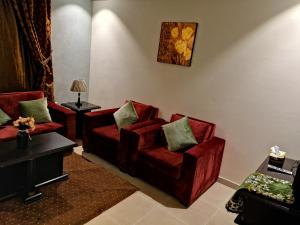 Two-Bedroom Apartment room in Qasr Al Mosaidya Quraysh