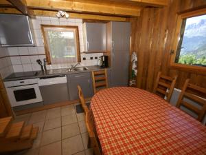 Chalets Peaceful Chalet in Les Houches with Mountain Views : photos des chambres