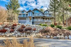 Sleek Hill Haven with Martis Valley Views - Polaris