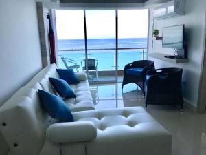 apartamento 807 moderno en el laguito, vista al mar