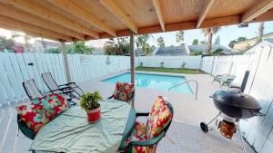Three-Bedroom Townhouse room in Padre Pool House townhouse