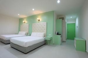 Akar Hotel Kampung Baru