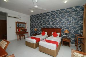 Garden Beach Hotel Kalutara