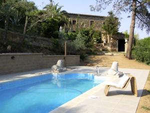Chata Cruilles Villa Sleeps 11 with Pool and WiFi Cruïlles Španělsko