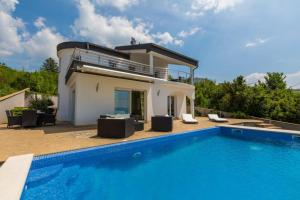 3 star Коттедж VILLA PETRA Цриквениця Хорватiя