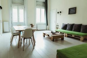 Jozsef63 Apartment