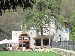 洛坎达阿尔康芬 - 欧斯特里亚皮埃尔住宿加早餐旅馆 - San Mauro di Saline